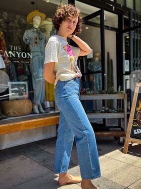 Levis ribcage straight size 25